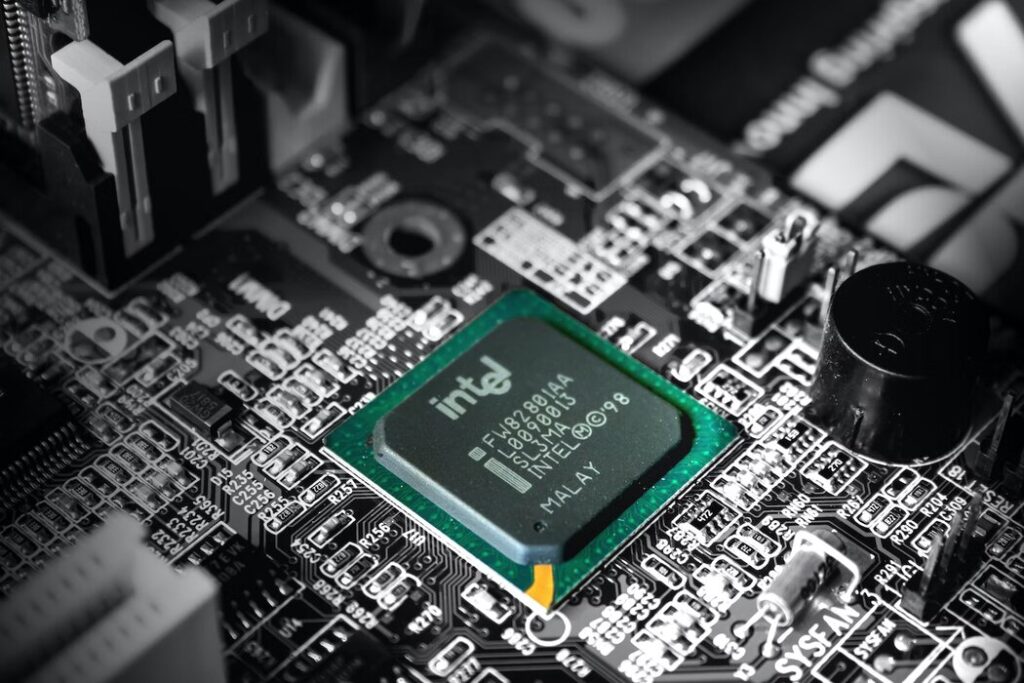 Intel Stuck in a Quagmire, With no End in Sight