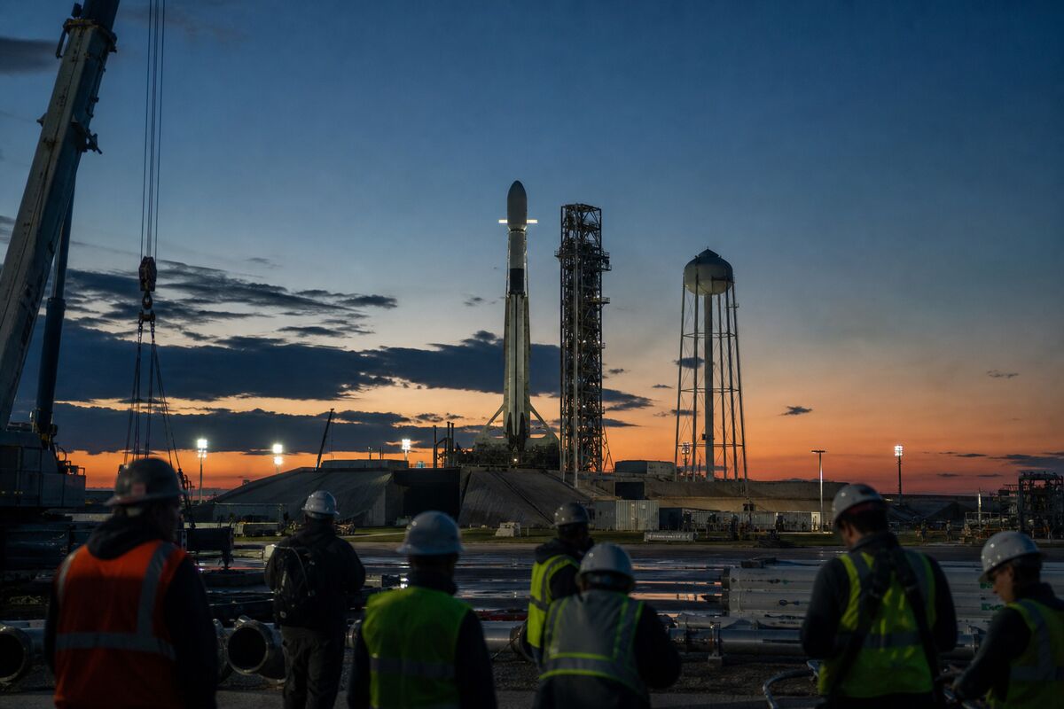 SpaceX's $100.8B Cash Hoard and Bond Offering: Why Wall Street Pumps the Brakes