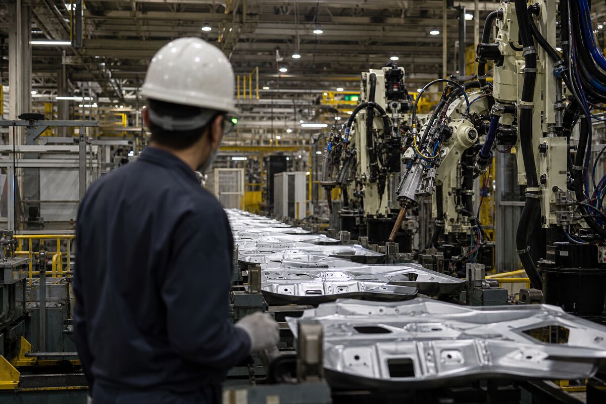 US Job Cuts Decline: A Positive Signal for the Labor Market