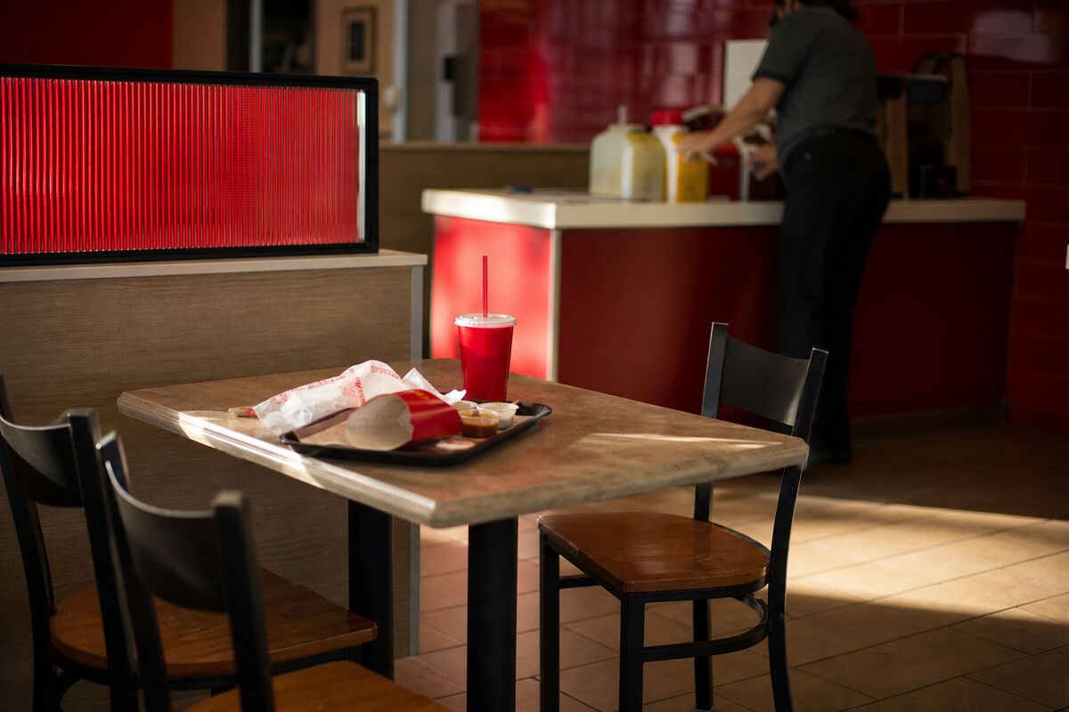 Wendy’s Shares Jump on Report of Trian Partners’ $1.4 Billion Takeover Offer