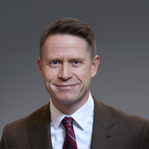 <strong>Alexander Hayes</strong>, <span style="font-style: italic; font-weight: 300;">Founder of Traders on Trend</span>